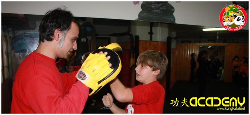 Kung Fu Academy Caserta di Sifu Mezzone Wing Chun Tjun, Ving Tsun Kung Fu Bambini difesa personale Accademia nazionale Italia scuola di taiji sanda chi kung www.kungfuitalia.i (2)